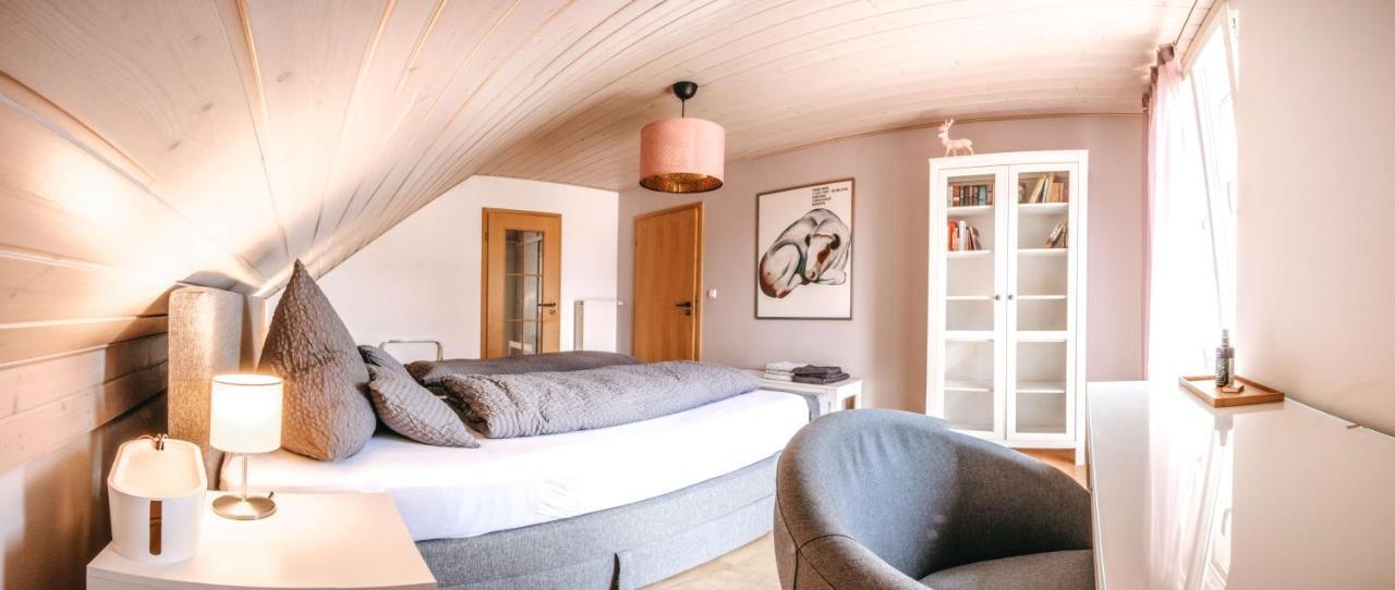 Hirsch In Pink - Wohnen Wie Zuhause เทิร์กไฮม์ ภายนอก รูปภาพ